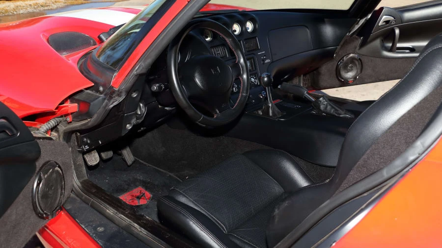 2002 Dodge Viper GTS 2nd Gen - Image 4 of 12
