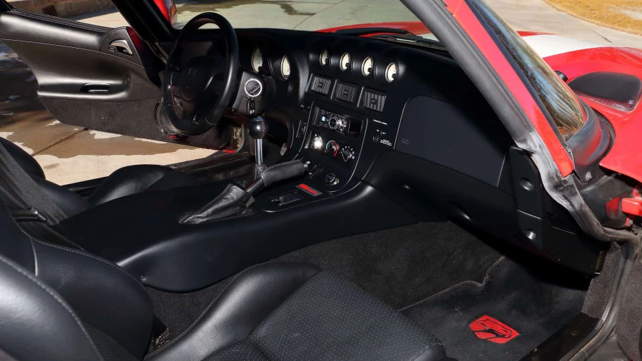 2002 Dodge Viper GTS 2nd Gen - Image 5 of 12