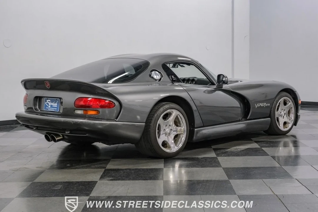 2002 Dodge Viper GTS 2nd Gen - Image 11 of 12