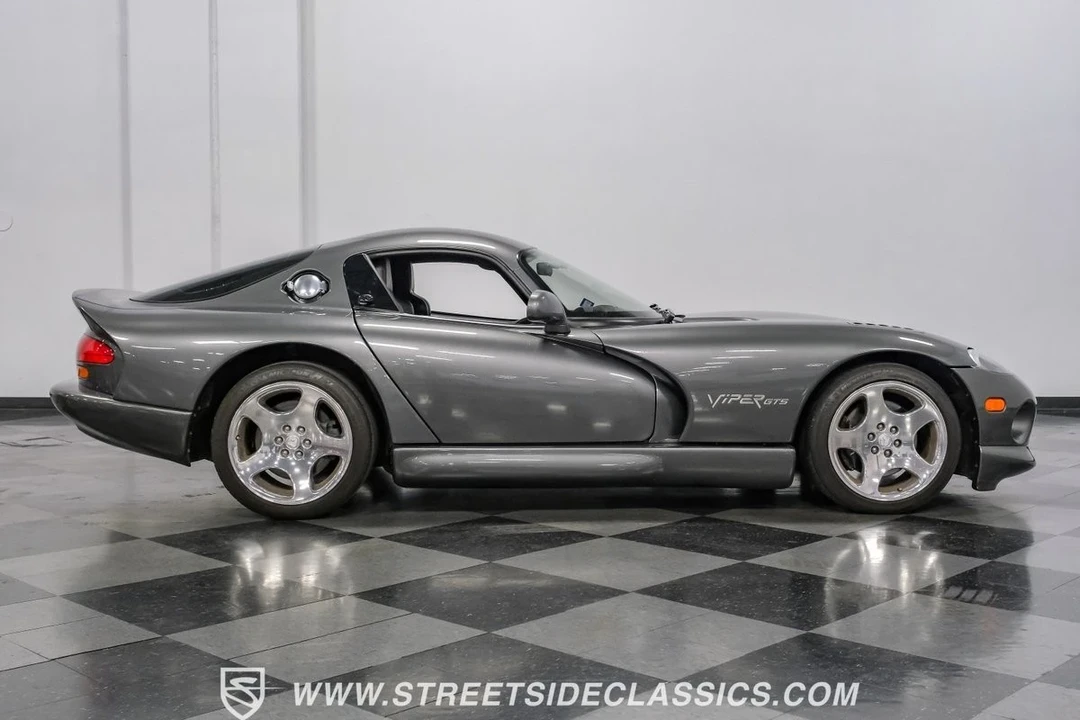 2002 Dodge Viper GTS 2nd Gen - Image 13 of 21