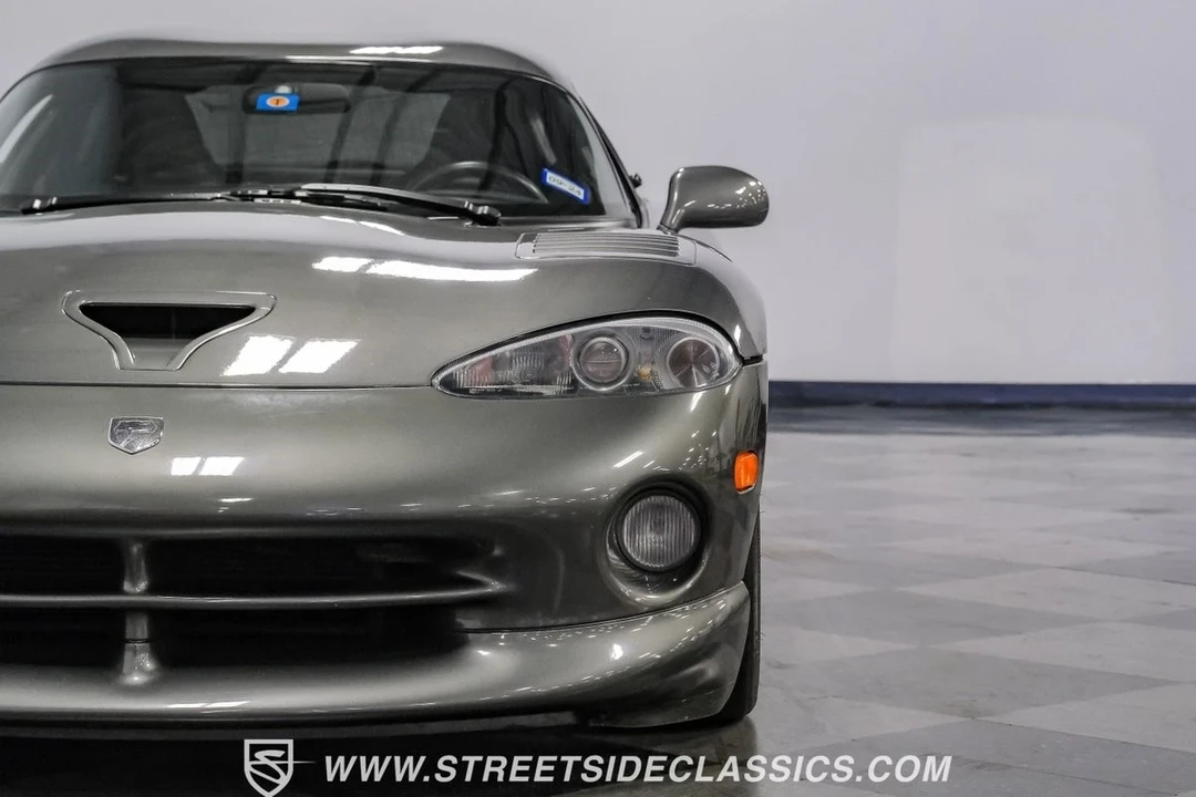 2002 Dodge Viper GTS 2nd Gen - Image 19 of 21