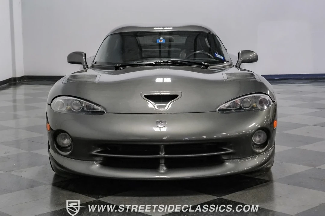 2002 Dodge Viper GTS 2nd Gen - Image 17 of 21