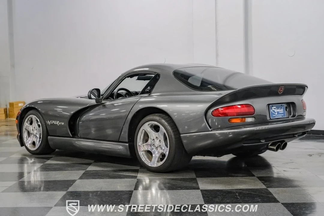2002 Dodge Viper GTS 2nd Gen - Image 8 of 12