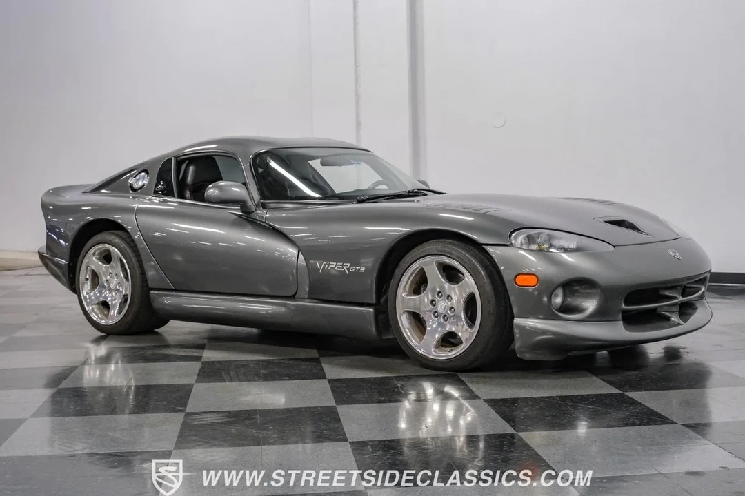 2002 Dodge Viper GTS 2nd Gen - Image 14 of 21