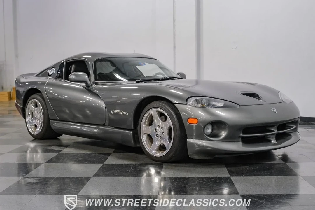 2002 Dodge Viper GTS 2nd Gen - Image 15 of 21