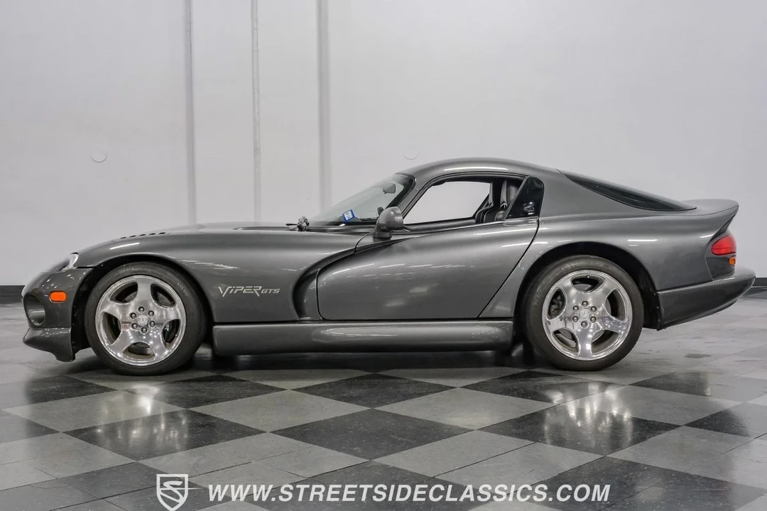 2002 Dodge Viper GTS 2nd Gen - Image 7 of 12