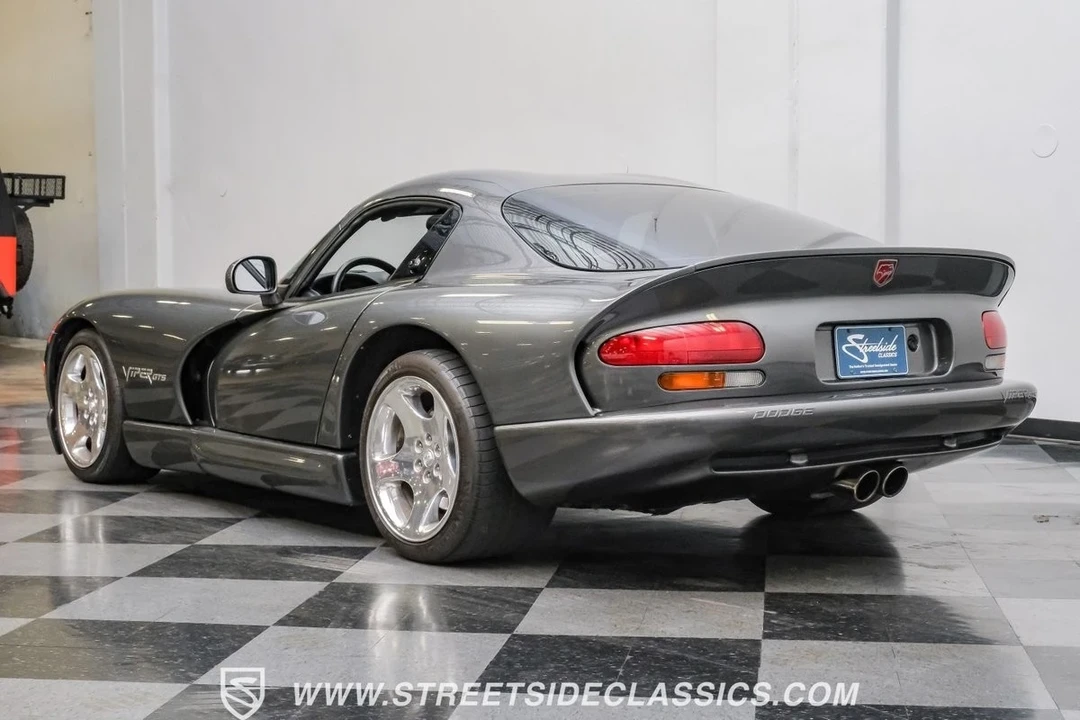 2002 Dodge Viper GTS 2nd Gen - Image 9 of 12