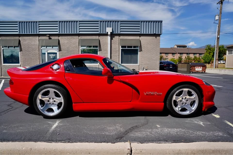 2002 Dodge Viper 2nd Gen - Image 2 of 20