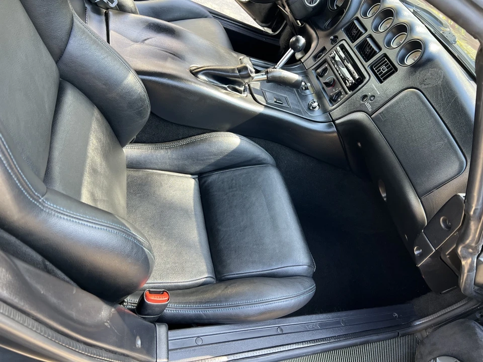 2002 Dodge Viper 2nd Gen - Image 16 of 18