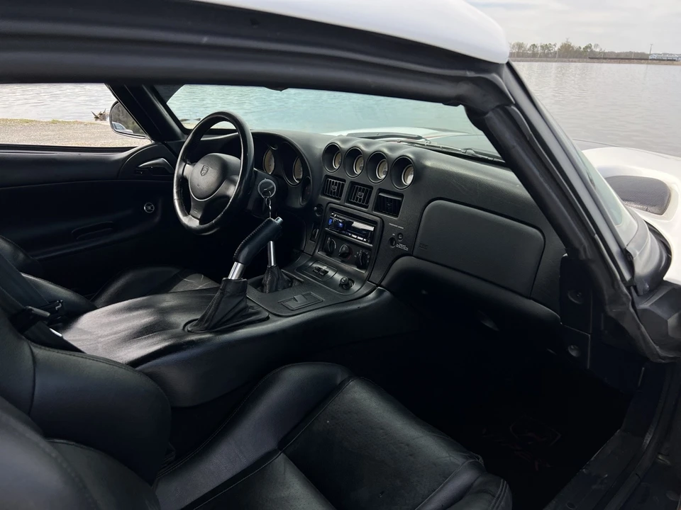 2002 Dodge Viper 2nd Gen - Image 9 of 12