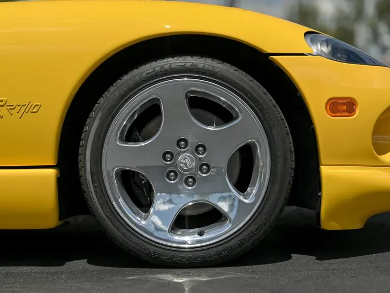 2002 Dodge Viper 2nd Gen - Image 21 of 31