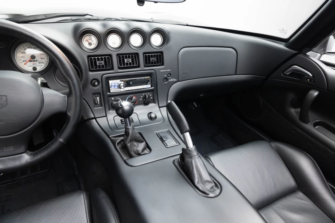 2002 Dodge Viper 2nd Gen - Image 14 of 21