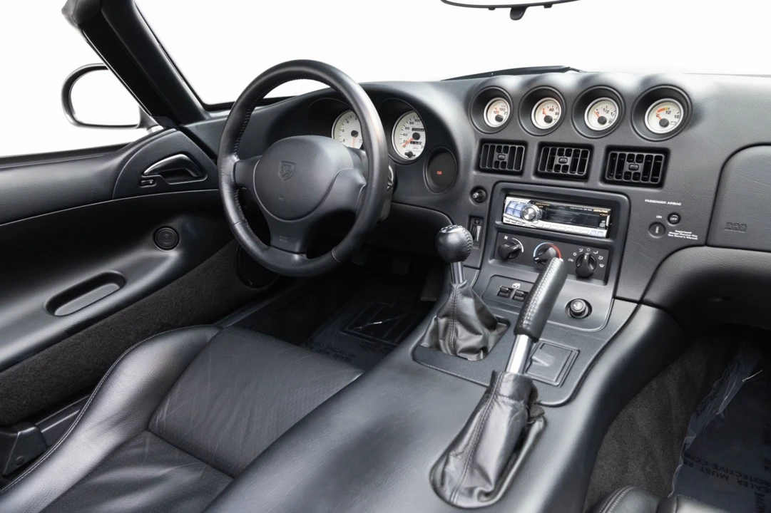 2002 Dodge Viper 2nd Gen - Image 10 of 21