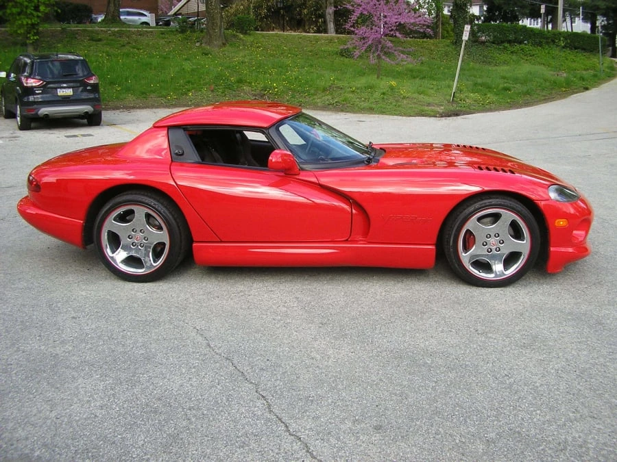 2002 Dodge Viper 2nd Gen - Image 2 of 12