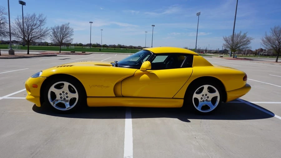 2002 Dodge Viper 2nd Gen - Image 2 of 28