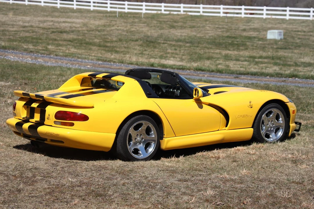 2002 Dodge Viper 2nd Gen - Image 9 of 10