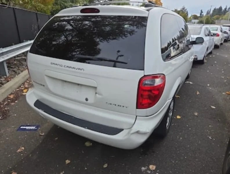 2002 Dodge Caravan - Image 2 of 3