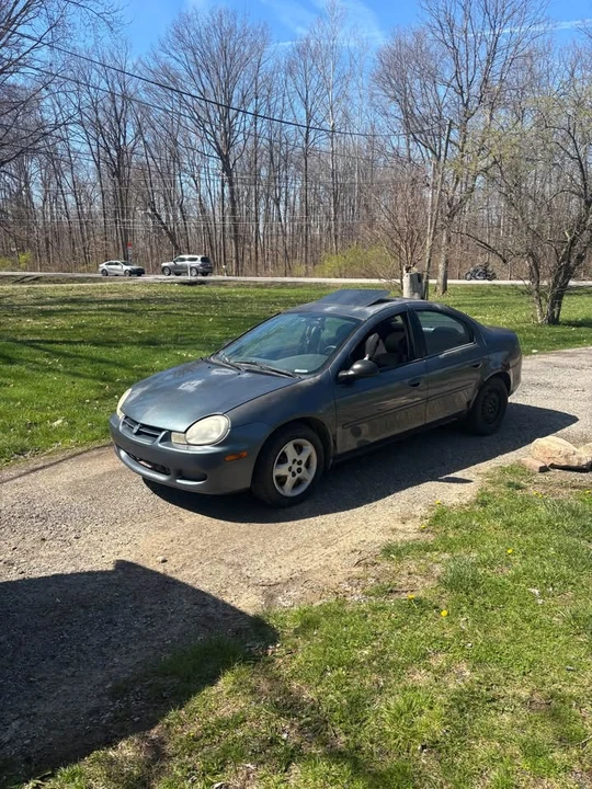 2002 Dodge Neon - Image 2 of 3