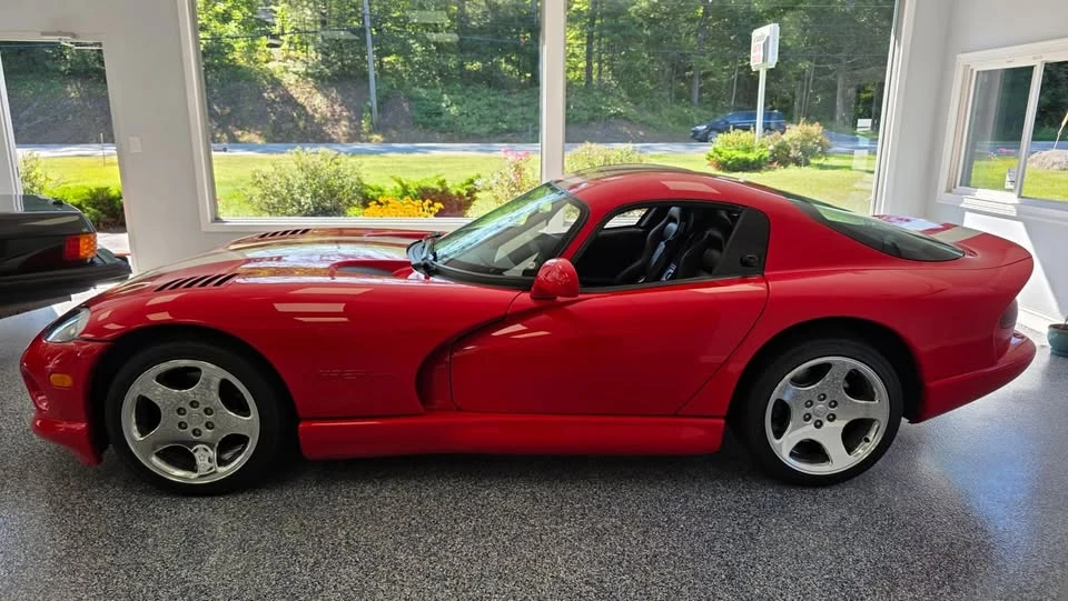 2002 Dodge Viper 2nd Gen - Image 3 of 20