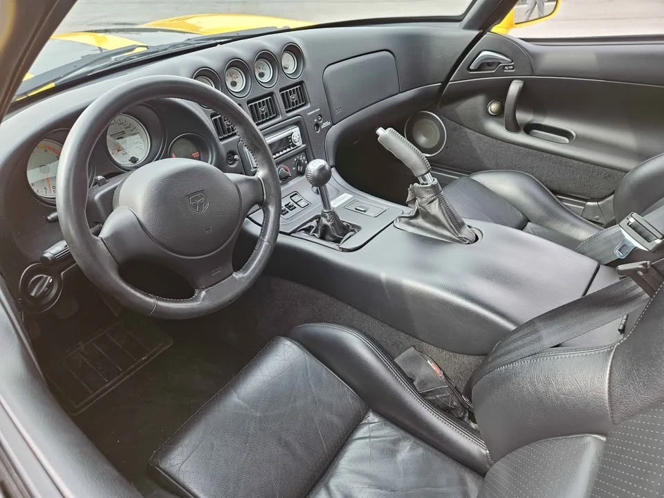 2002 Dodge Viper 2nd Gen - Image 11 of 19