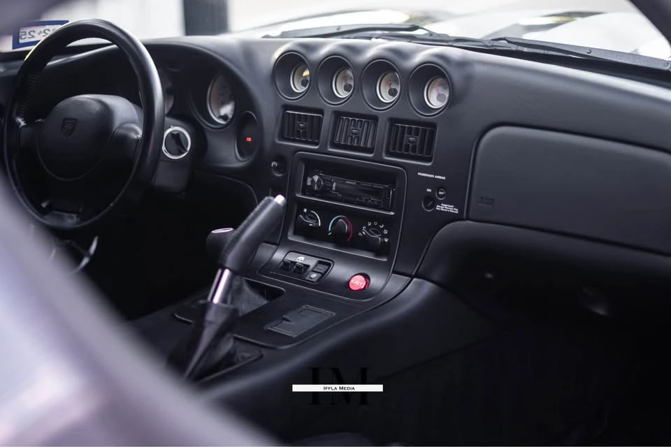 2002 Dodge Viper GTS 2nd Gen - Image 11 of 20