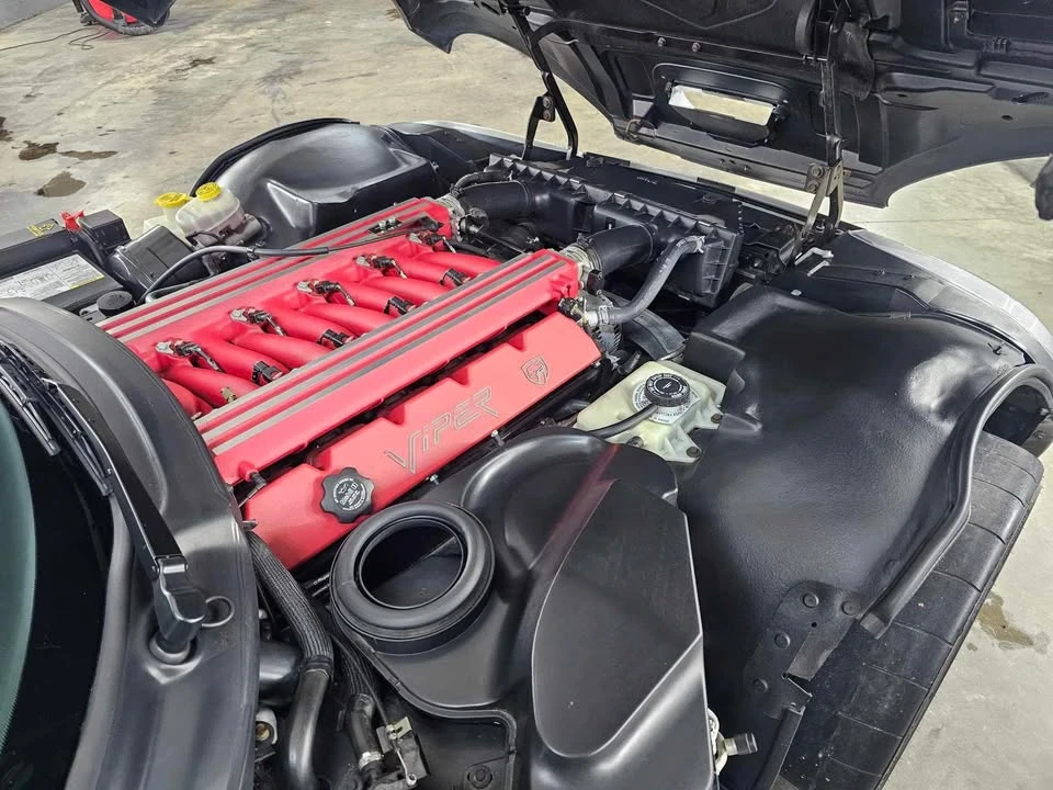 2002 Dodge Viper GTS 2nd Gen - Image 11 of 19