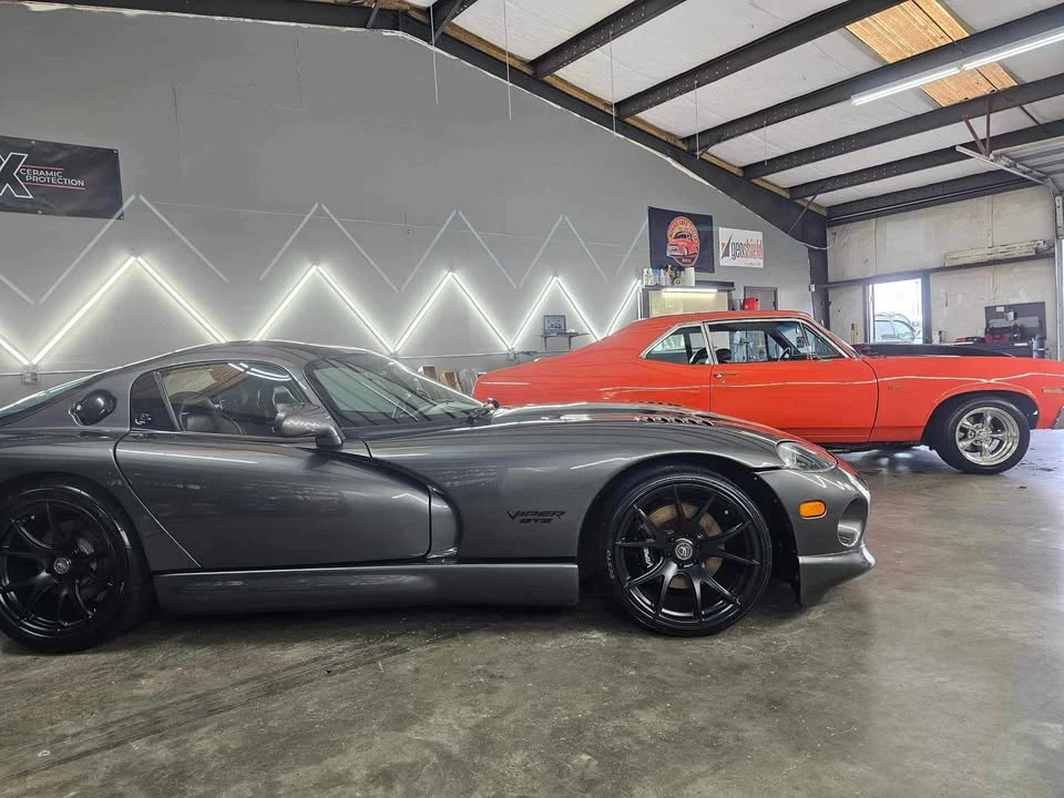 2002 Dodge Viper GTS 2nd Gen - Image 10 of 19
