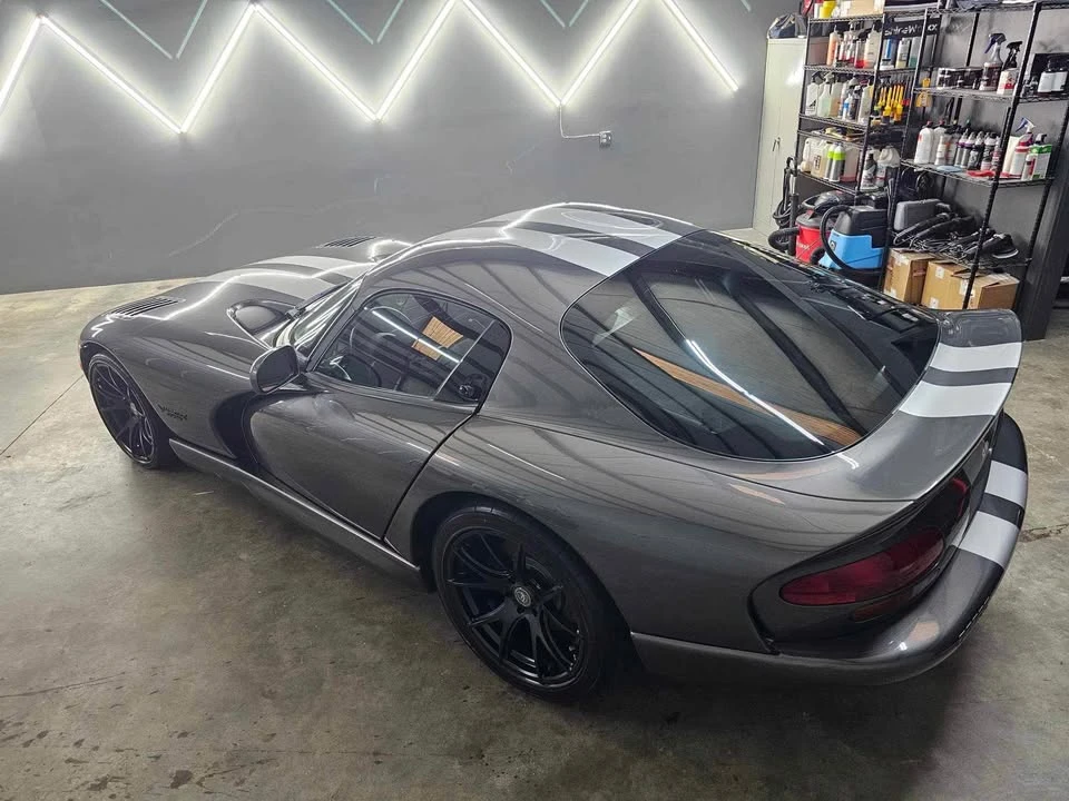 2002 Dodge Viper GTS 2nd Gen - Image 9 of 19