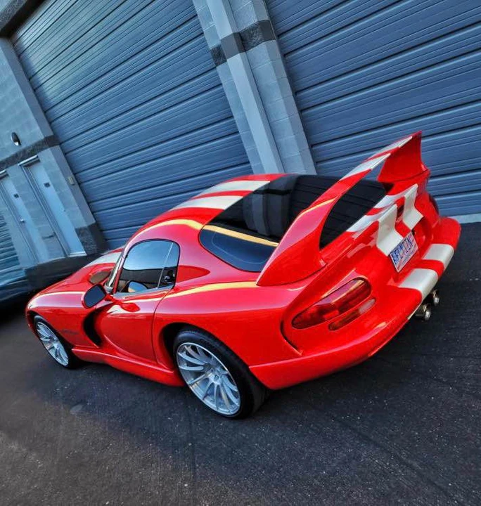 2002 Dodge Viper GTS 2nd Gen - Image 2 of 17