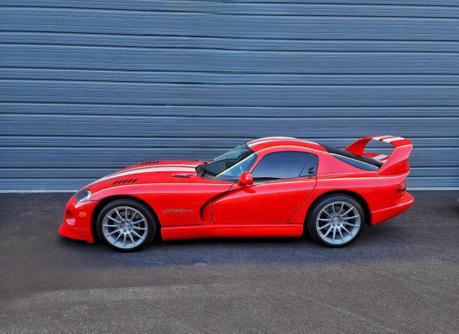 2002 Dodge Viper GTS 2nd Gen - Image 3 of 17