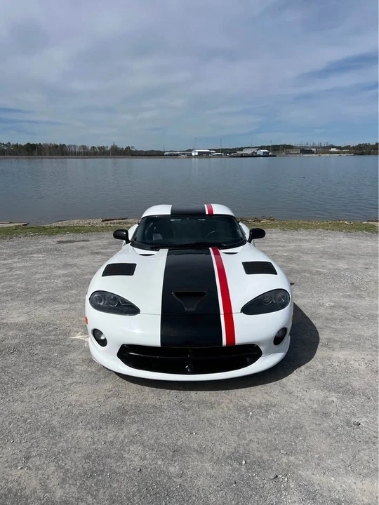 2002 Dodge Viper 2nd Gen - Image 2 of 14