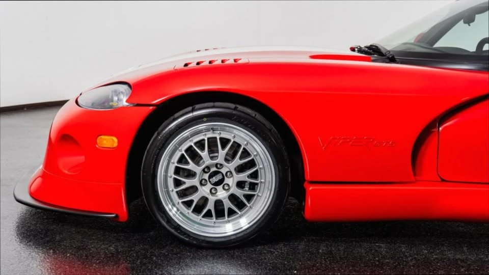 2002 Dodge Viper GTS 2nd Gen - Image 15 of 15