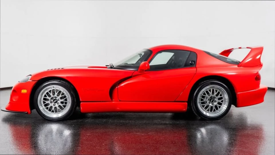 2002 Dodge Viper GTS 2nd Gen - Image 13 of 15