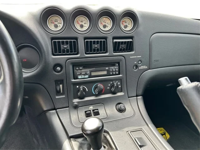 2002 Dodge Viper 2nd Gen - Image 13 of 18