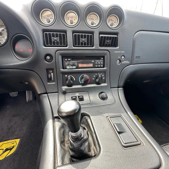 2002 Dodge Viper 2nd Gen - Image 11 of 14