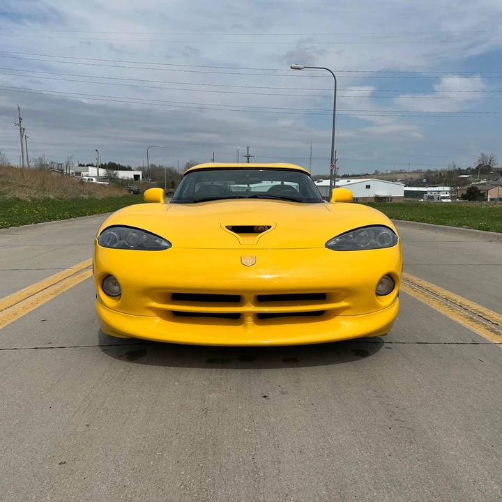 2002 Dodge Viper 2nd Gen - Image 2 of 14
