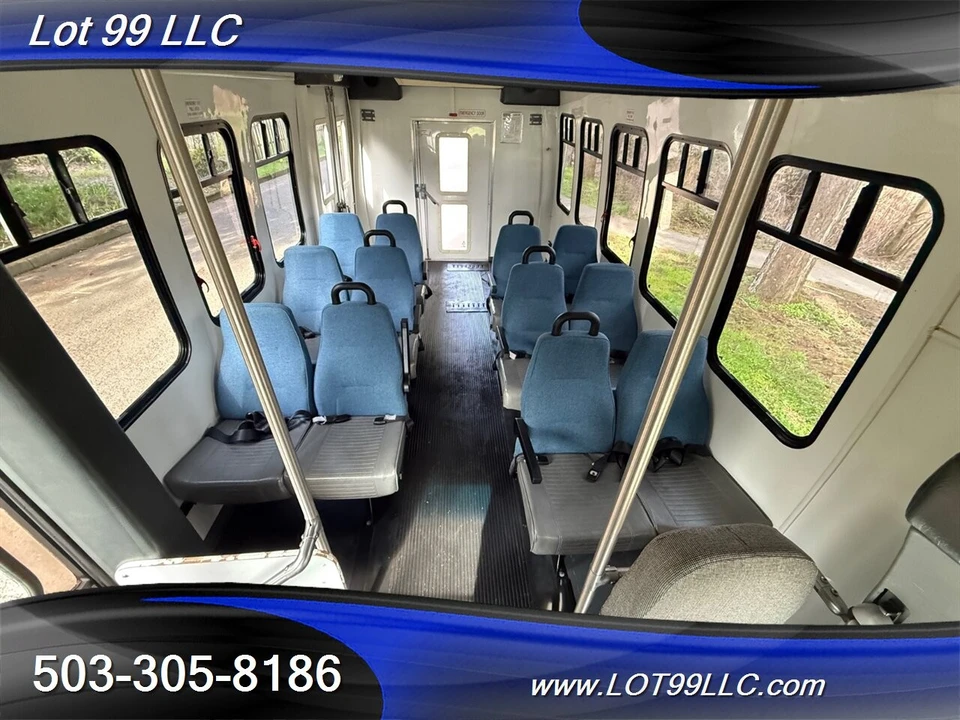 2002 Ford Econoline Van - Image 11 of 21