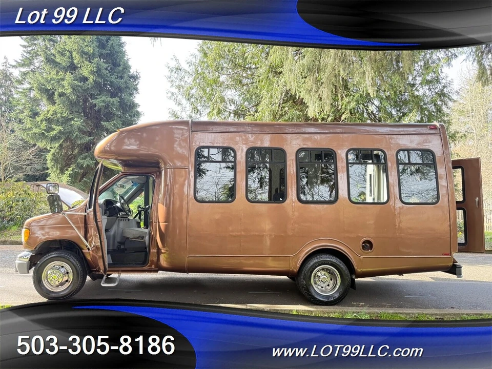 2002 Ford Econoline Van - Image 16 of 21