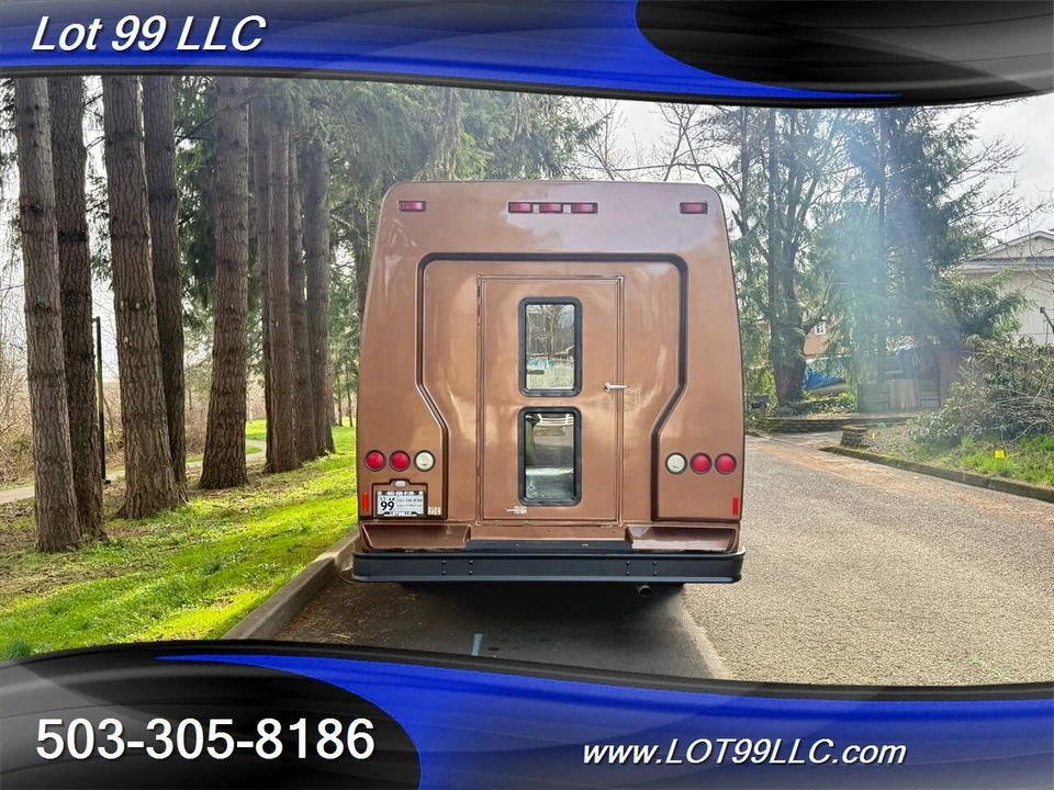 2002 Ford Econoline Van - Image 8 of 21