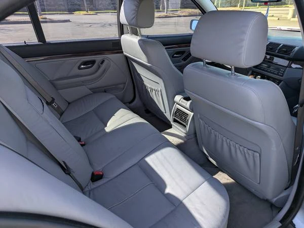 2002 BMW E39 540i - Image 11 of 18
