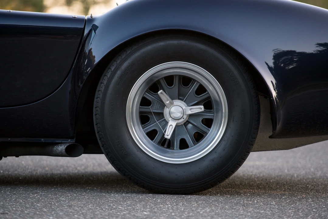 2002 Shelby Cobra Replica - Image 24 of 31