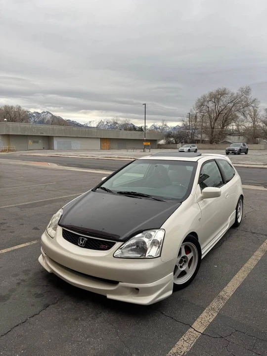 2002 Honda CR-X - Image 8 of 10