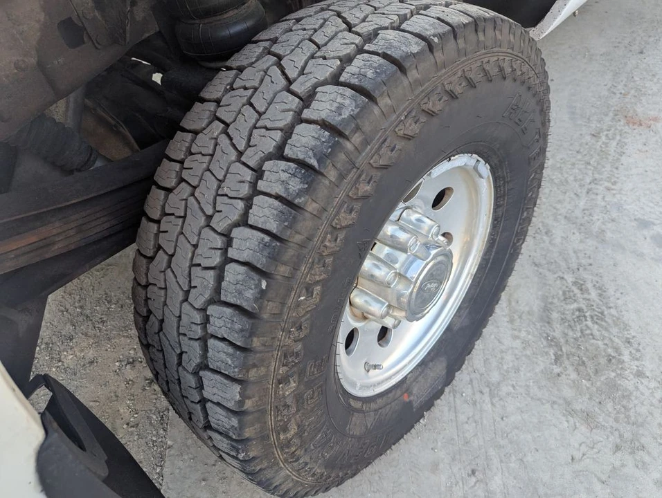 2002 Ford Super Duty 1st Gen - Image 6 of 17