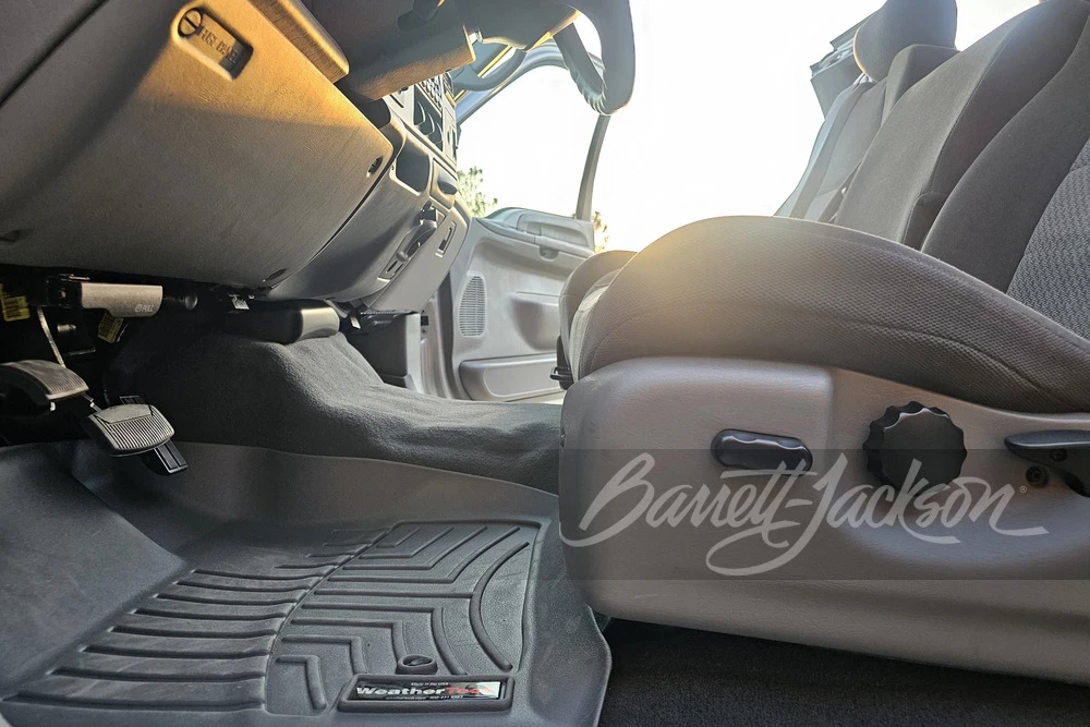 2002 Ford Super Duty 1st Gen - Image 16 of 31