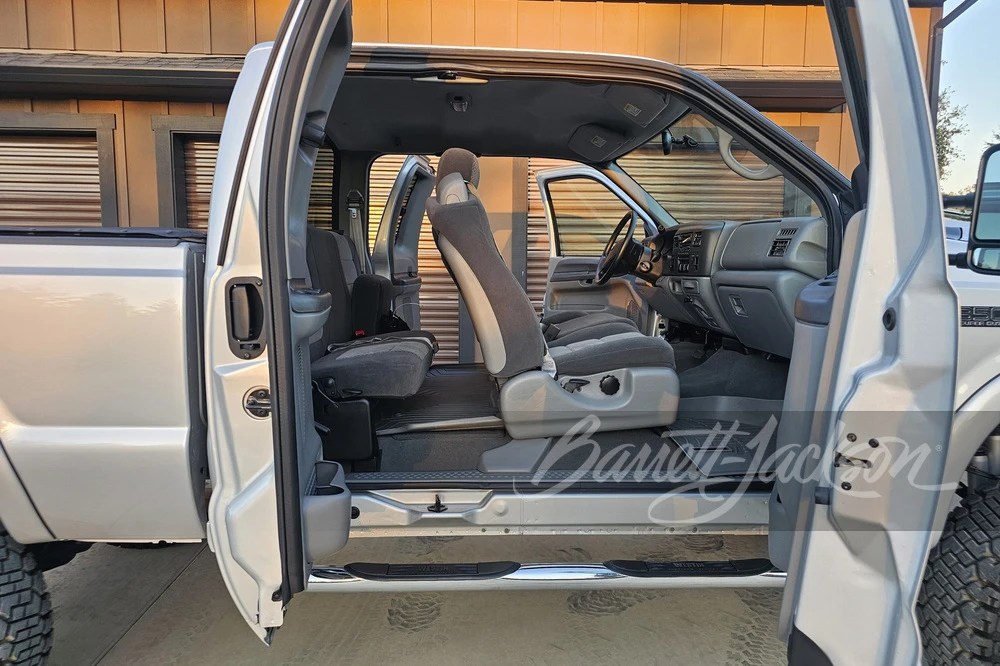 2002 Ford Super Duty 1st Gen - Image 17 of 31
