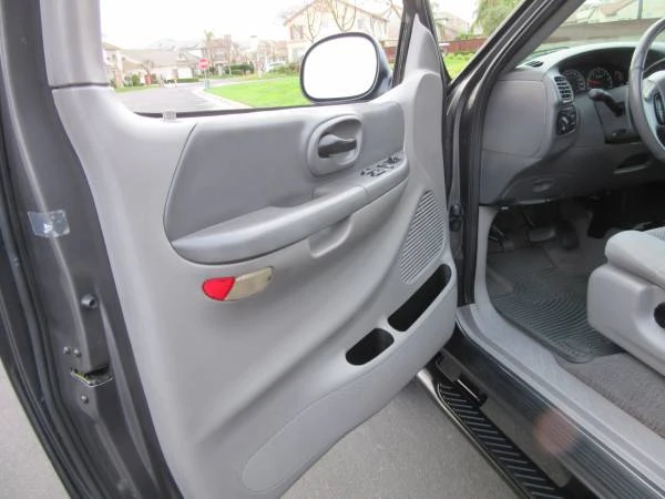2002 Ford F-150 10th Gen - Image 14 of 15