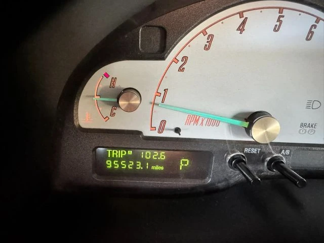 2002 Ford Thunderbird 11th Gen - Image 12 of 25