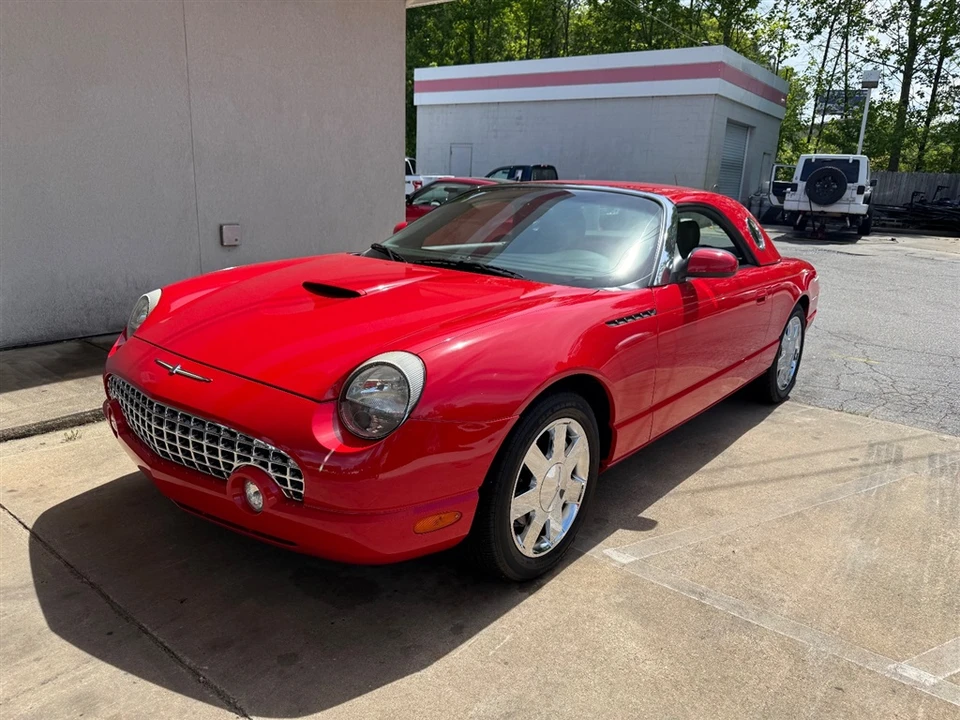 2002 Ford Thunderbird 11th Gen - Image 12 of 13