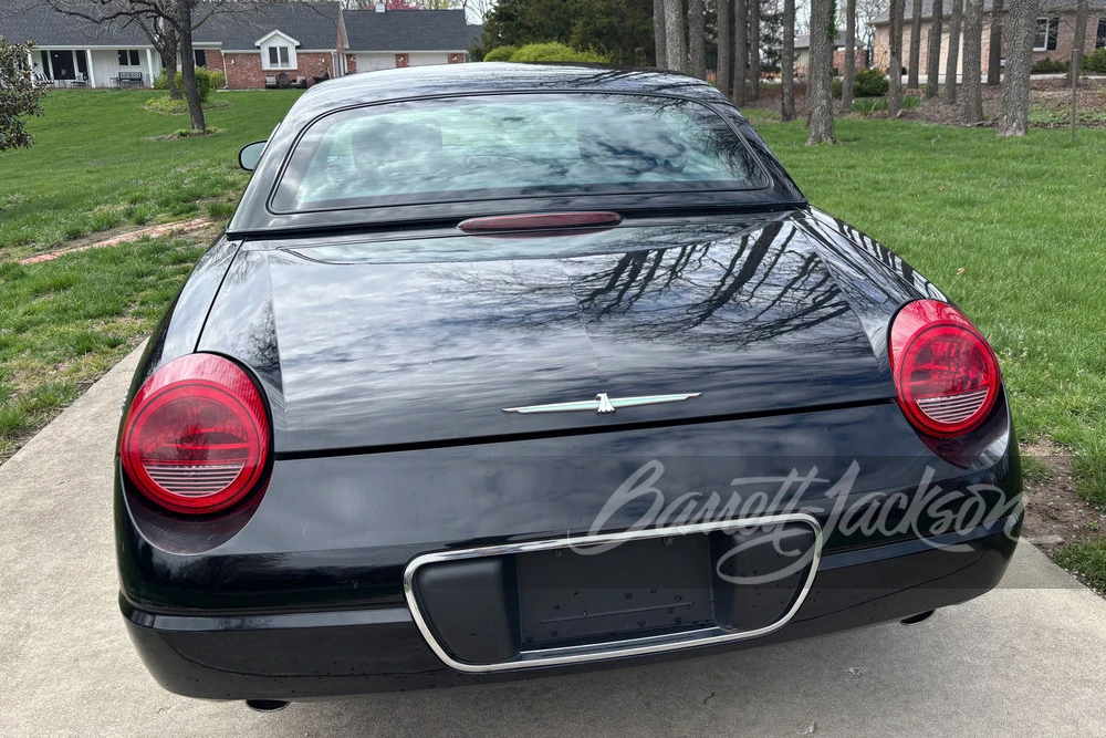 2002 Ford Thunderbird 11th Gen - Image 10 of 11