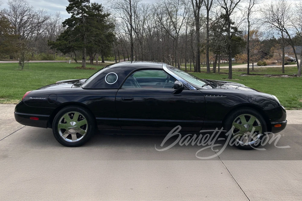 2002 Ford Thunderbird 11th Gen - Image 9 of 11